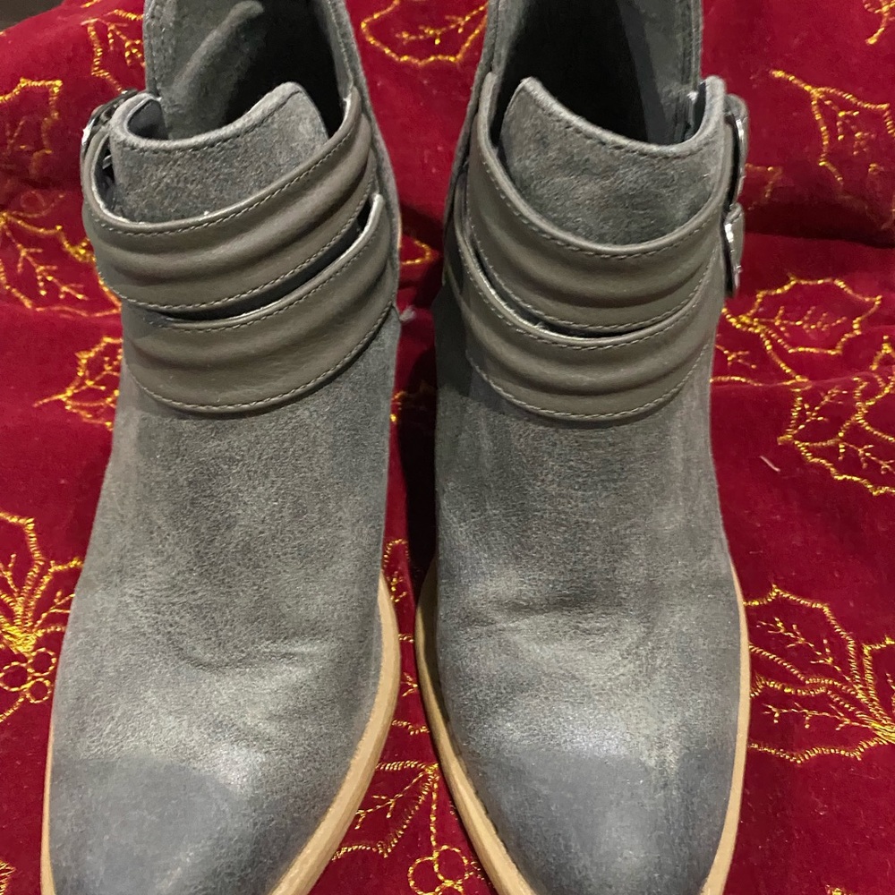 Qupid Gray Bootie size 6 women - Picture 7 of 9